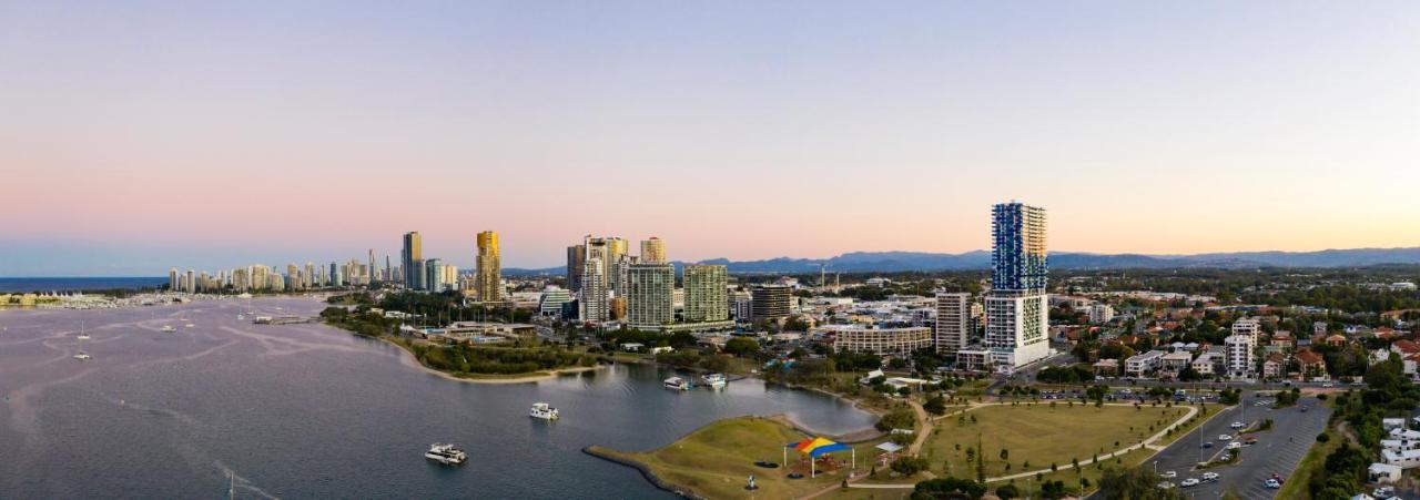 Southport Sky Broadwater Apartments מראה חיצוני תמונה